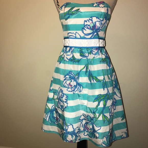 Excellent condition Lilly Pulitzer Langley Dress - Picture 2 of 6